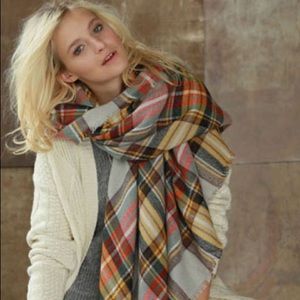 Oversized blanket scarf